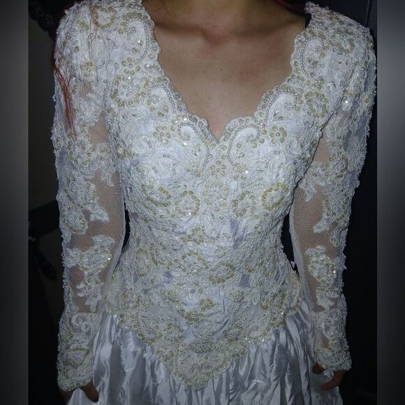 Mon Cheri White Laced Wedding Dress - Picture 3 of 11